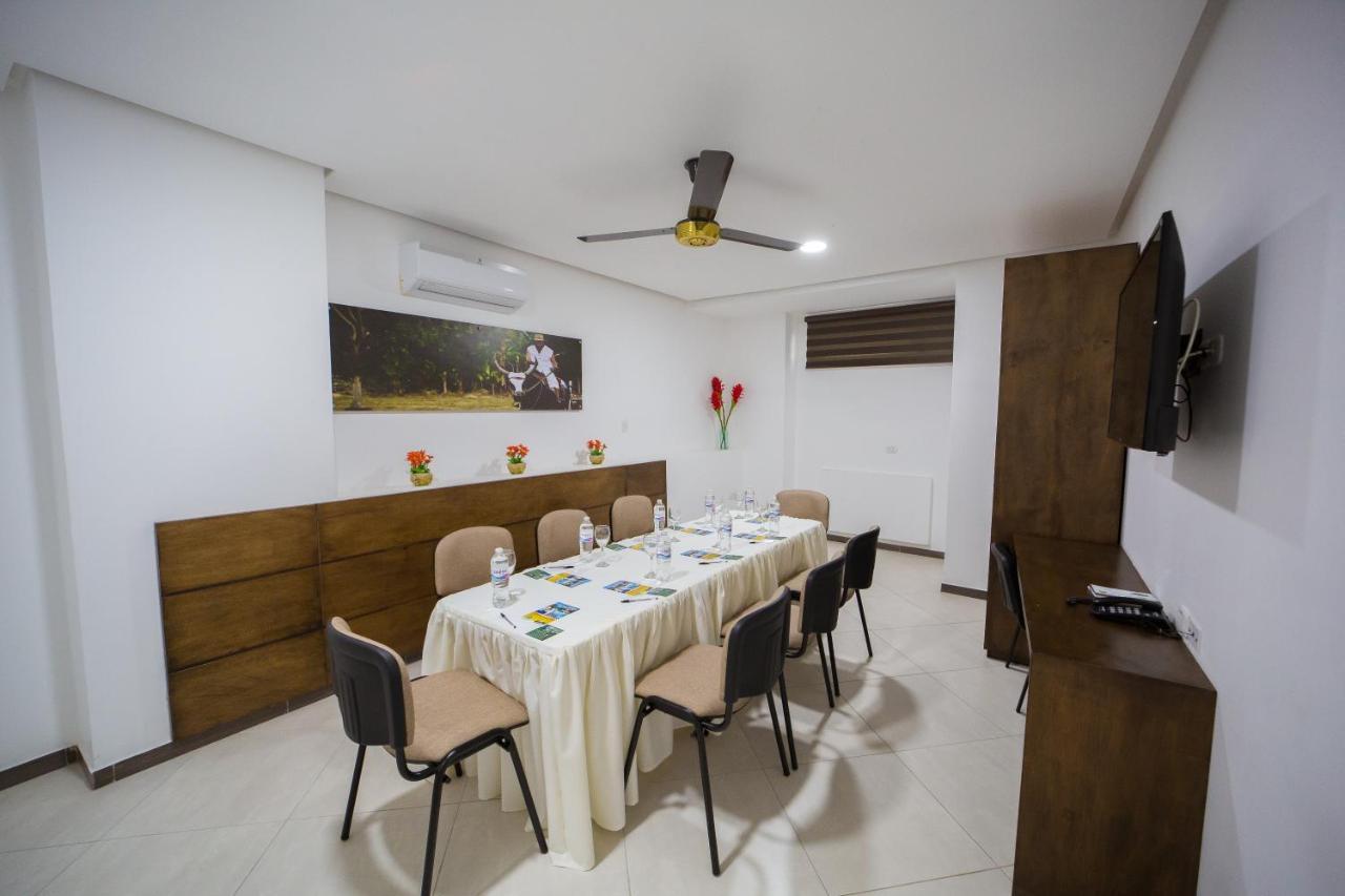 Hotel Ribera Sinu Montería Exteriör bild